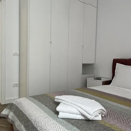 Mario & Manor - Alezzi Apartment *