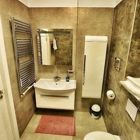 Mario & Manor - Alezzi Navodari