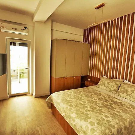 Mario & Manor - Alezzi Apartment *