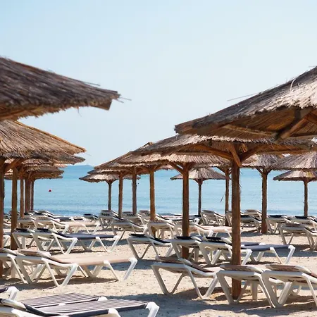 Mario & Manor - Alezzi Apartman *